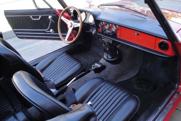 Alfa Romeo Spider (105 Series) Complete Interior