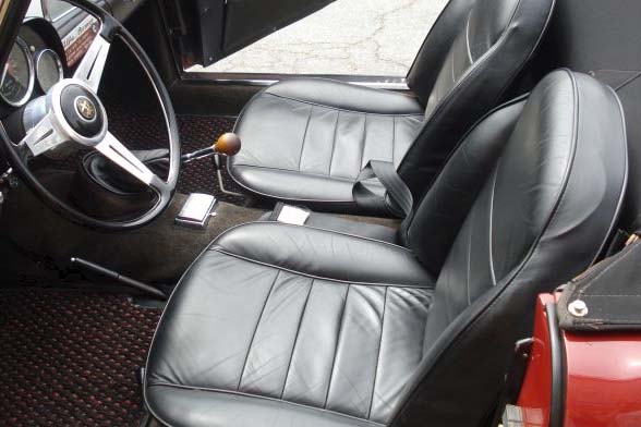 Alfa Romeo 2000 Touring Spider Front Seat