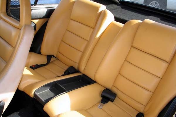 Alfa Romeo GTV/GTV-6 (1984-1986) Front Seat